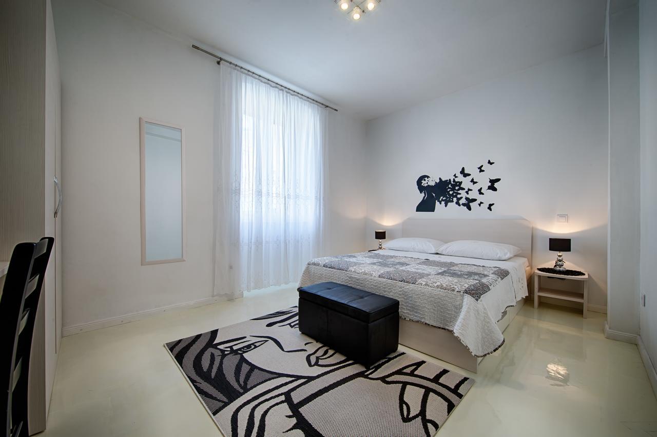 Apartment Jure Вис Екстериор снимка